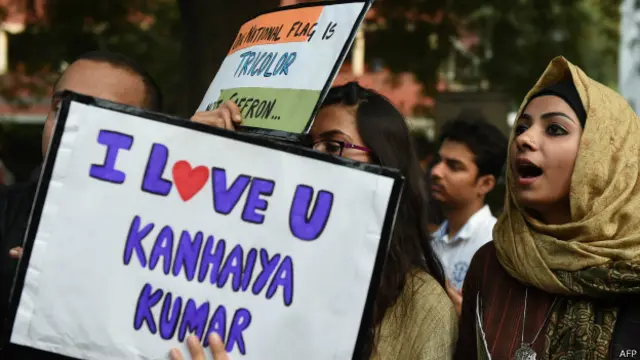 कन्हैया कुमार के समर्थन में लोग