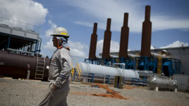 Una parte de los préstamos que Venezuela recibió de China lo paga con producción petrolera.