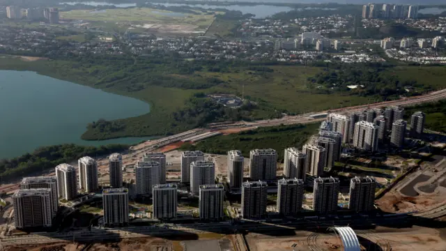 2016年2月仍在建设中的“纯净岛”（Ilha Pura）奥运村