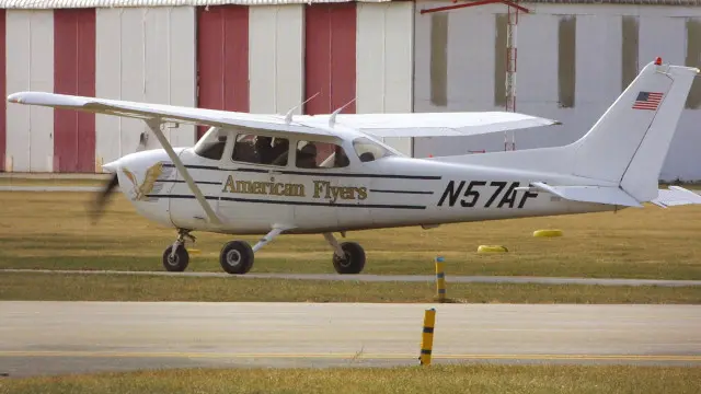 الطالب المصري عماد الدين السيد وفد إلى أمريكا لدراسة الطيران