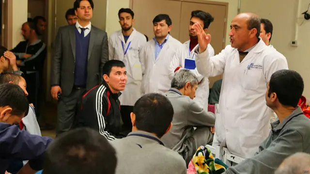 د روغتون یوه برخه ناروغانو ته مشوره ورکول دي، چې له بشپړې درملنې وروسته بیا نشه يي توکو ته مخه نه کړي. 