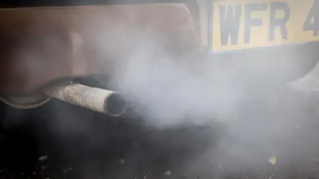 Hava kirliliğine karşı elektrikli ve hibrid motorlu araçlar öneriliyor.