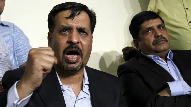 بعض لوگوں کے خیال میں مصطفیٰ کمال جو بولے سو بولے لیکن جو نہیں بولے وہ بھی اہم ترپ کا پتہ ہیں