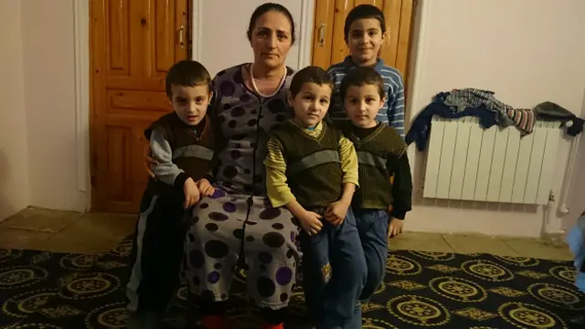 Dörd nəvəsini xadiməlik edərək böyüdən Nuriyə Eyvazova