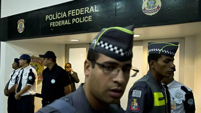 Polícia Federal em Congonhas, aonde Lula foi levado para depoimento 