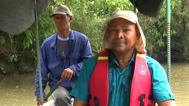 Emiliano Velázquez (der.)