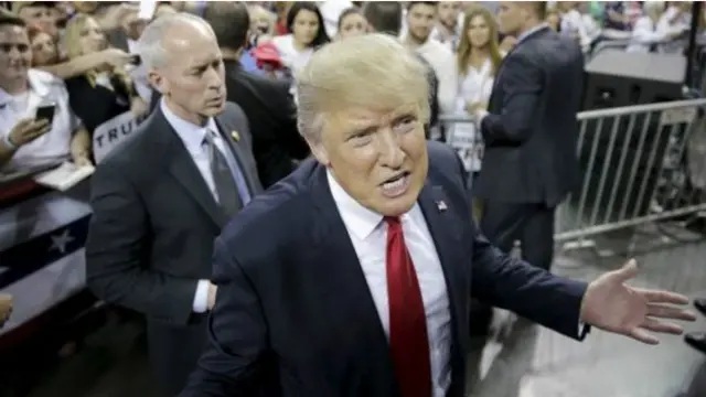 Tỷ phú Donald Trump vẫn đang dẫn đầu cuộc đua trong Đảng Cộng hòa