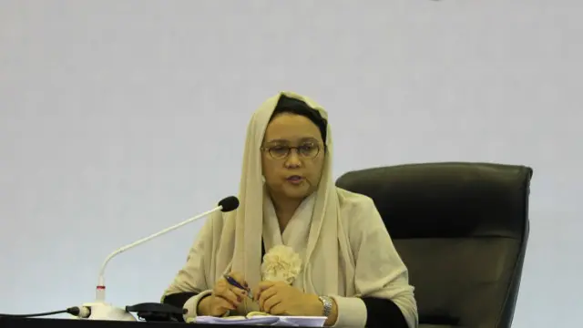 Menteri Luar Negeri, Retno Marsudi, memberikan keterangan kepada wartawan.