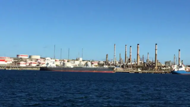 پالایشگاه شرکت سپسا در جبل الطارق، بزرگترین پالایشگاه نفت اسپانیا