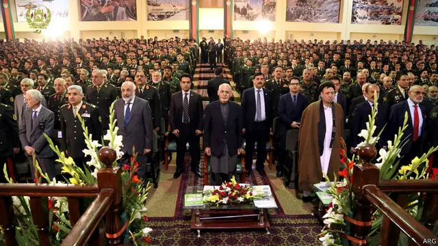 ښاغلي غني ټینګار وکړ چې په پوځ کې د مور میرې چلند ځای نه لري