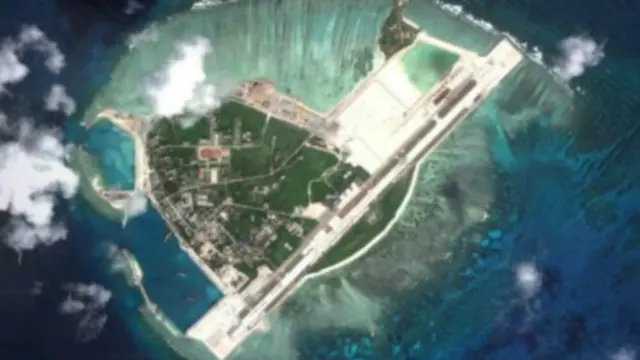 美国官员表示，中国已在南中国海西沙群岛永兴岛上部署战斗机。 