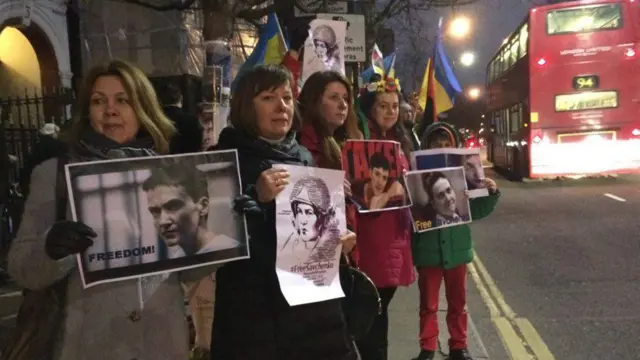 Украинцы в Лондоне требуют освободить Надежду Савченко