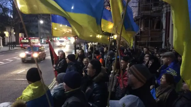 Украинцы в Лондоне требуют освободить Надежду Савченко