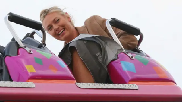 قامت شارابوفا بحملات دعاية لعدد من الشركات الكبرى حول العالم، وهو مصدر من مصادر ثروتها الهائلة