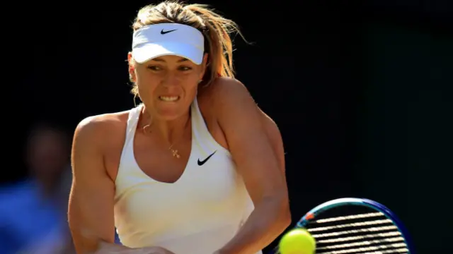 Nike, 11 yaşından bu yana sponsoru olduğu Sharapova'yla olan anlaşmasını askıya aldı.