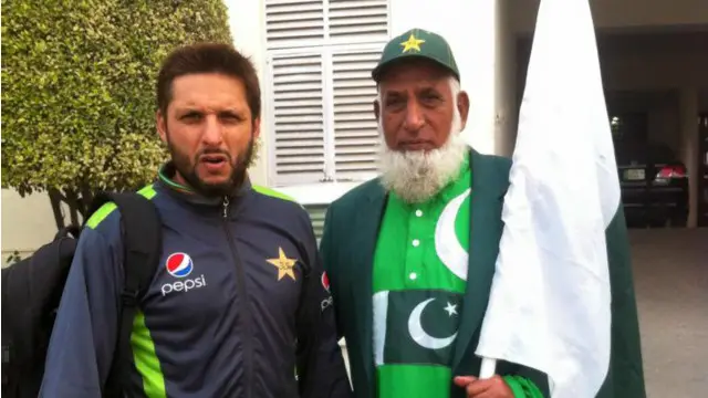 صوفی جلیل 1997 کے شارجہ ٹورنامنٹ میں پہلی بار میں سبز لباس کے ساتھ گراؤنڈ میں آئے تھے