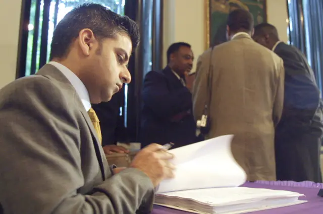 Садик Хан во время дело Nation Islam