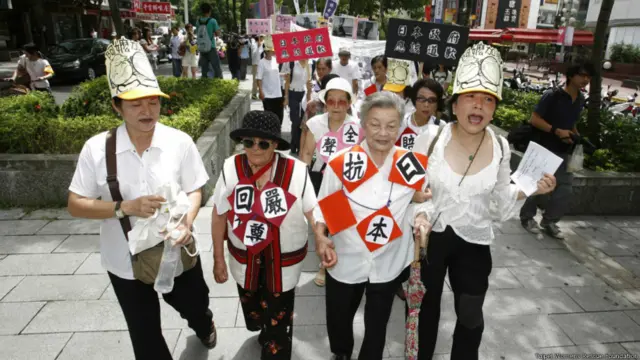 现在台湾境内愿意出面的前慰安妇只剩下了3位,而且都是起码接近九十岁的老人