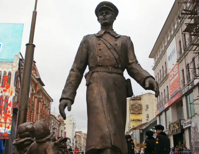 Памятник Дяде Степе