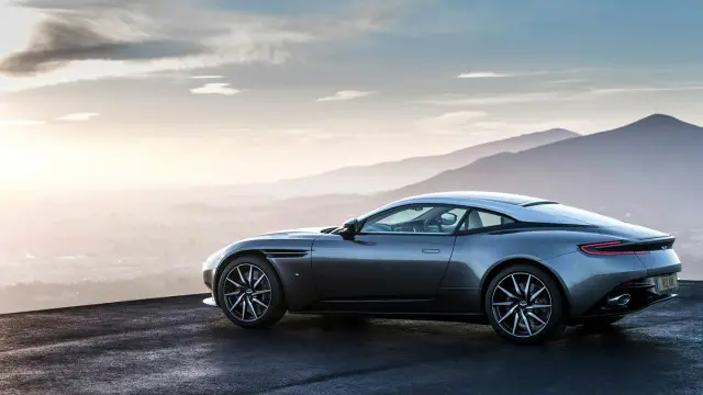 Aston Martin DB11