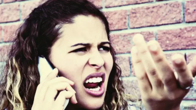 टॉक, मोबाइल फोन