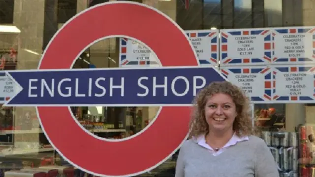 تعمل فيكتوريا ويذيرول في المتجر الإنجليزي بمدينة كولونيا منذ سبع سنوات