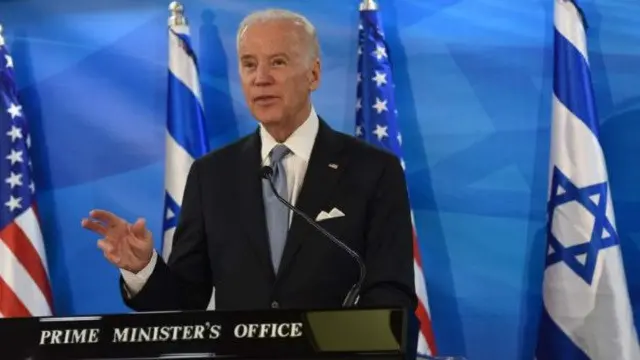 بايدن يقول إنه لا مبرر لما سماه بالعنف الرهيب