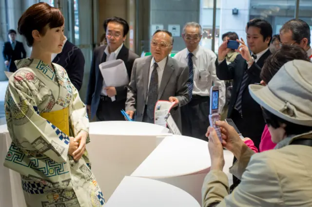 Чихира Юнко в магазине