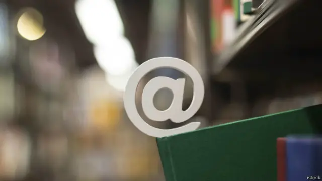 'एट द रेट ऑफ' चिह्न