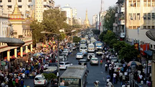Trong khi giao thông ở Yangon không đông đúc như ở Bangkok hoặc Jakarta nhưng tắc nghẽn ngày càng thường xuyên (Ảnh: Getty Images)