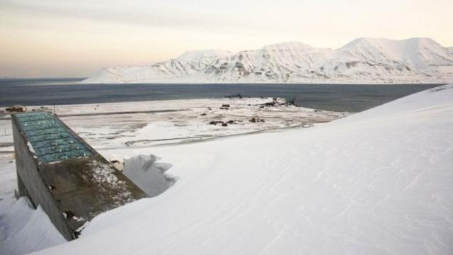 挪威斯瓦尔巴全球种子库（图片来源：Daniel Sannum Lauten/AFP/Getty)