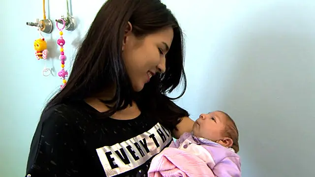 يشتبه العلماء في الارتباط بين فيروس زيكا وصغر حجم الرأس، ومن ثم عدم اكتمال نمو المخ.