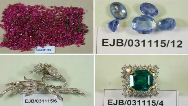 Серед коштовностей, знайдених поліцією, - кільця ціною від 15 тисяч фунтів, ювелірні вироби та дорогоцінне каміння