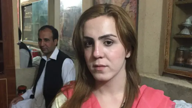 خواجہ سراؤوں کے سامنے تو ہماری بے عزتی نہ کرو: پارو