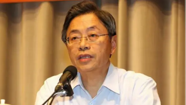 台湾行政院长张善政表示，国民就医本应一视同仁，但以他个人而言，黄安回台滥用健保“心里不太高兴” 。
