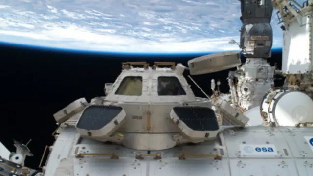 太阳能为航天器搭载的光电太阳能电池板提供能量（图片来源：Getty）