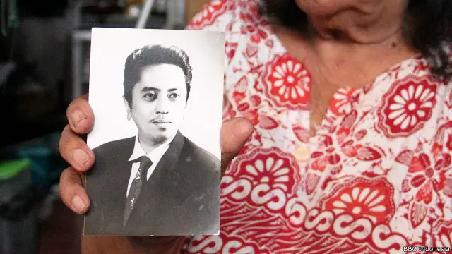 Mashabi meninggal dunia di usia muda dan melahirkan lagu-lagu melankoli pada tahun 1950-an dan 1960-an yang gemanya terus dirasakan sampai sekarang.