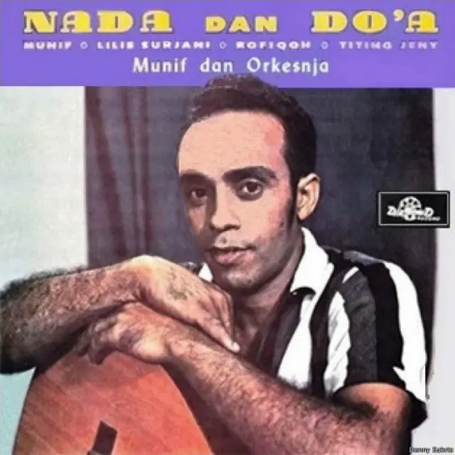 Munif Bahasuan ketika masih aktif menyanyi (atas). Bergabung bersama orkes Melayu Kelana Ria yang dipimpin Munif, Mashabi seperti menemukan rumahnya yang baru.