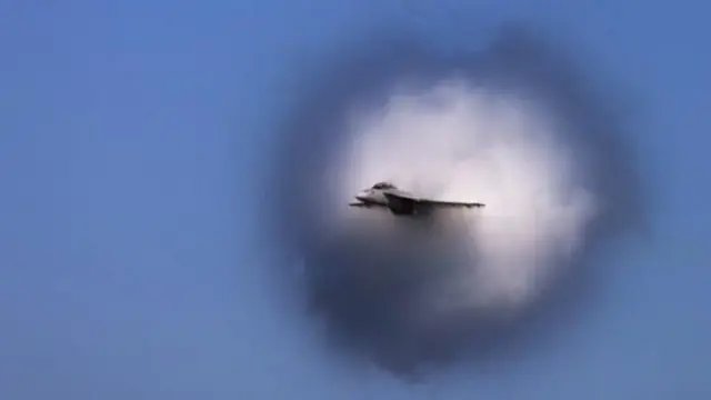 طائرة