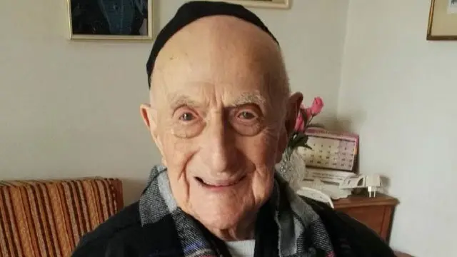 عاصر يسرائيل كريستال الحربين العالميتين