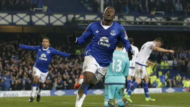 Everton menciptakan dua gol ke gawang Chelsea berkat aksi Romelu Lukaku.