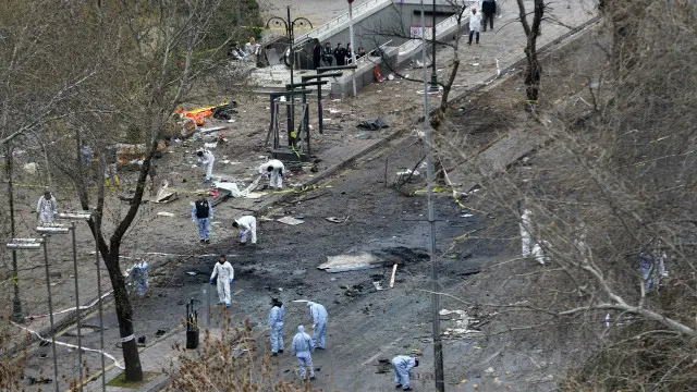 ترک وزیرِ داخلہ نے کہا ہے کہ دھماکے کے بارے میں تحقیقات پیر تک مکمل ہو جائیں گی اور اس کے ذمہ داران کے نام سامنے لائے جائیں گے