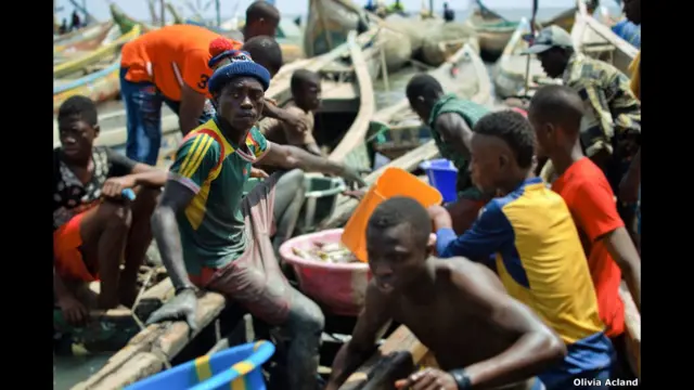 तोम्बो बंदरगाह, मछुआरे