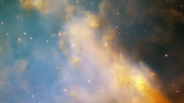 通过两座独立的观测设施，天文学家们将能够利用三角测量法测算一个信号源的位置。(图片来源: Getty Images)