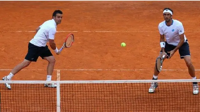 بوتيتو ستاراتشي ودانييلي براتشيالي يلعبون مباراة ثنائية في 2014