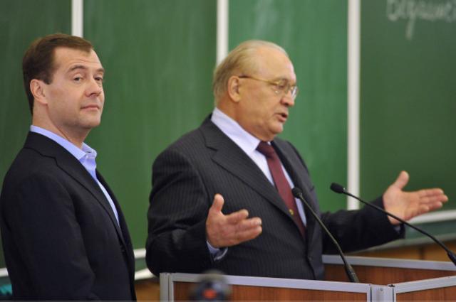 Правительство не услышало ректора МГУ Виктора Садовничего.