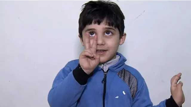 Mustafa anne ve babasını öldüren bomba ile yaralanmış. 