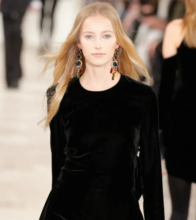Ще одна модель Лорена на Нью-Йоркському тижні моди