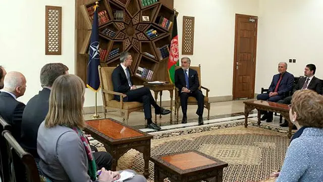 همدا ډول د ناټو عمومي منشي له اجراييه رييس عبدالله عبدالله سره هم په کابل کې ليدلي دي