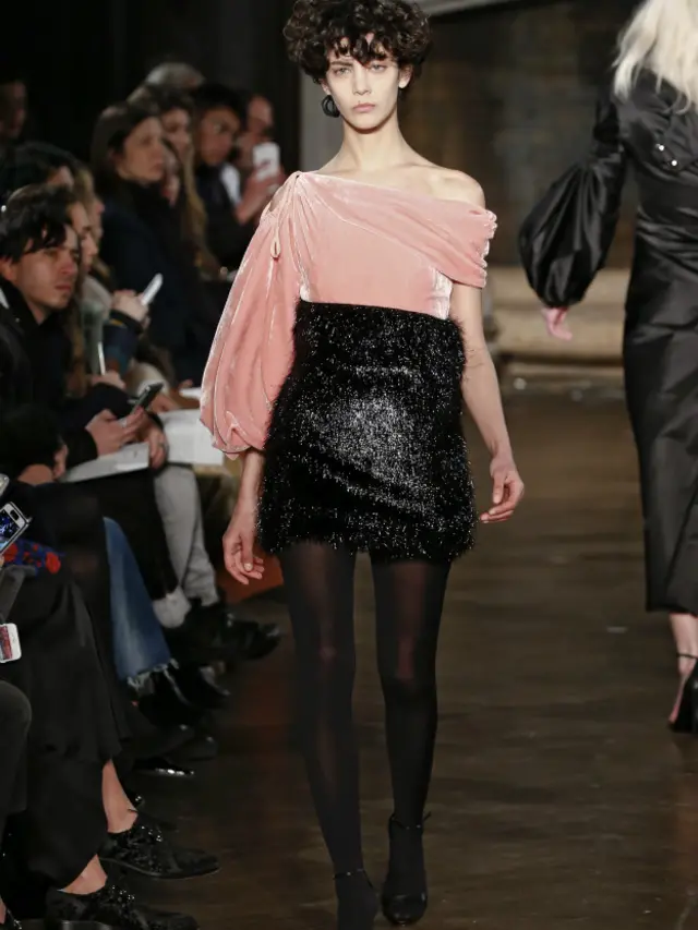 Оксамитовий топ від Monse